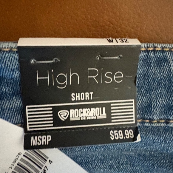 NWT - ROCK & ROLL DENIM  -  EXTRA STRETCH TWO-TONE SHORTS - Picture 7 of 16